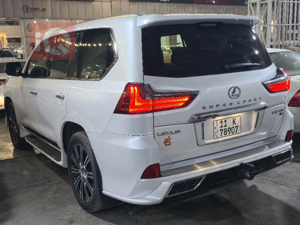 Lexus LX